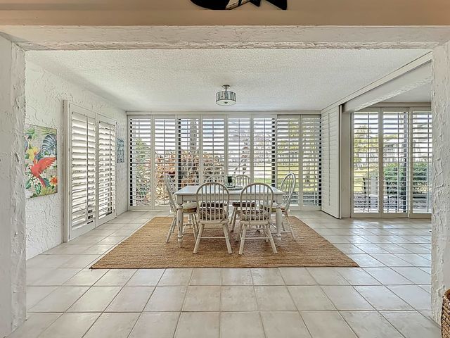 51 Village Del Lago Cir, St Augustine, FL 32080