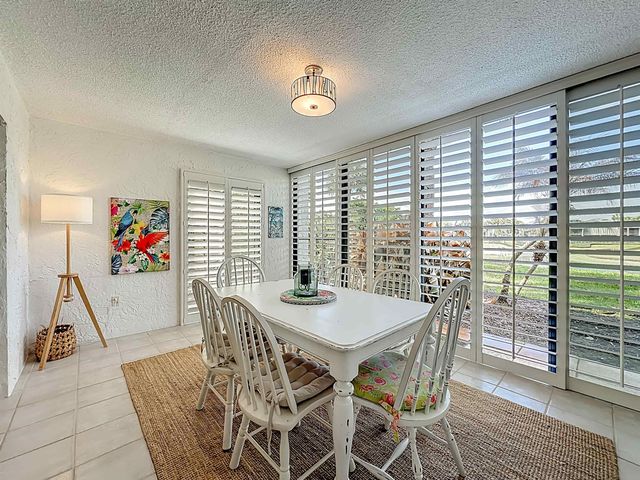 51 Village Del Lago Cir, St Augustine, FL 32080