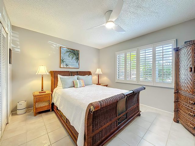 51 Village Del Lago Cir, St Augustine, FL 32080