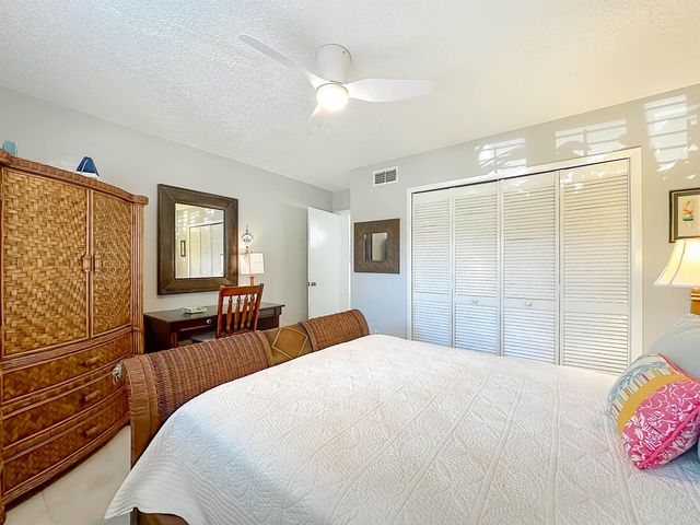 51 Village Del Lago Cir, St Augustine, FL 32080