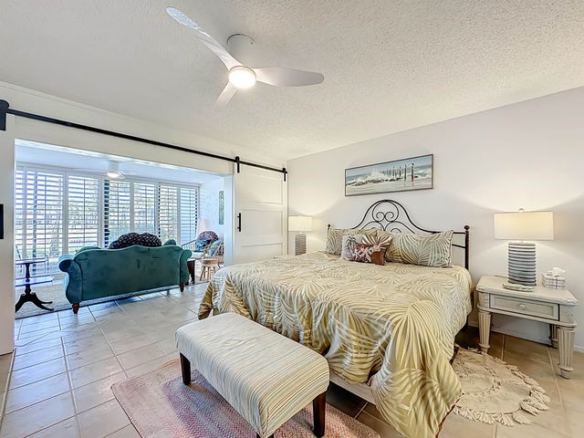 51 Village Del Lago Cir, St Augustine, FL 32080