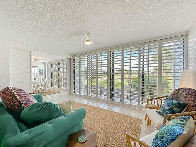 51 Village Del Lago Cir, St Augustine, FL 32080