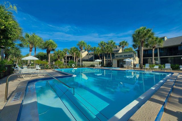 51 Village Del Lago Cir, St Augustine, FL 32080