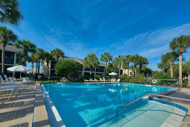 51 Village Del Lago Cir, St Augustine, FL 32080