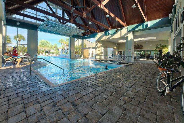 51 Village Del Lago Cir, St Augustine, FL 32080