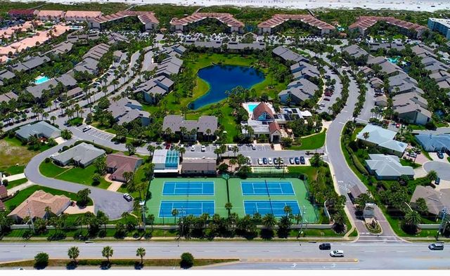 51 Village Del Lago Cir, St Augustine, FL 32080