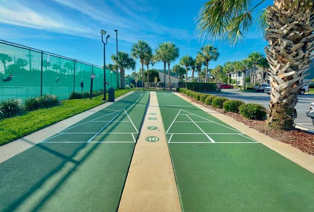 51 Village Del Lago Cir, St Augustine, FL 32080