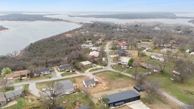 1417 E Scenic Bluff, Cleveland, OK 74020