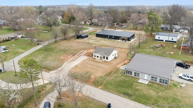 1417 E Scenic Bluff, Cleveland, OK 74020