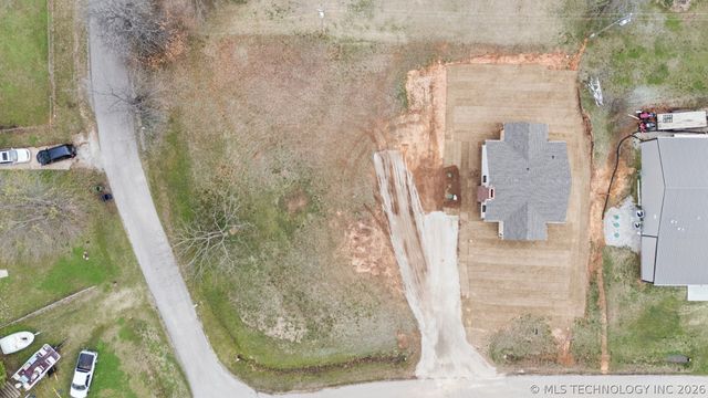1417 E Scenic Bluff, Cleveland, OK 74020