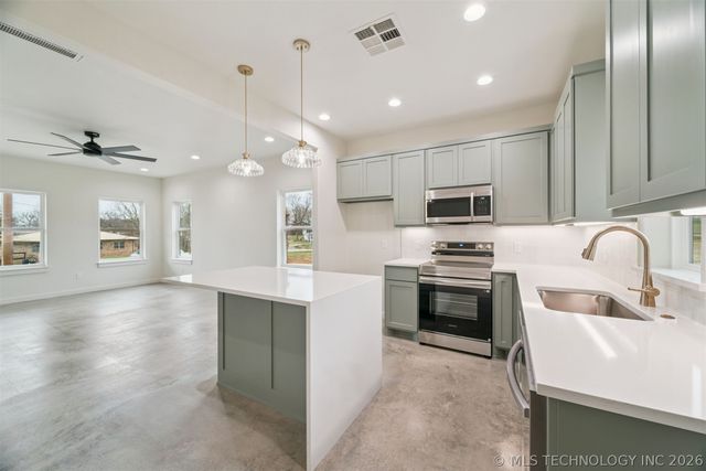 1417 E Scenic Bluff, Cleveland, OK 74020