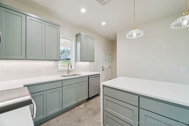 1417 E Scenic Bluff, Cleveland, OK 74020