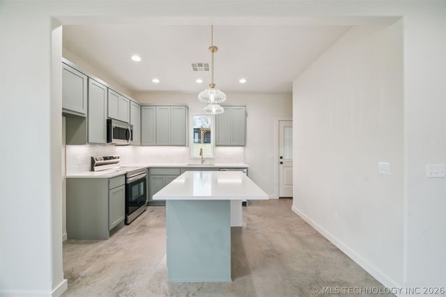 1417 E Scenic Bluff, Cleveland, OK 74020