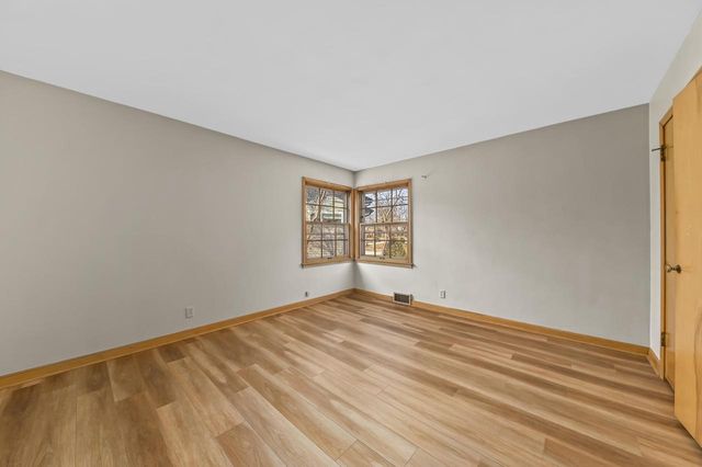 8766 Parkview COURT, Wauwatosa, WI 53226