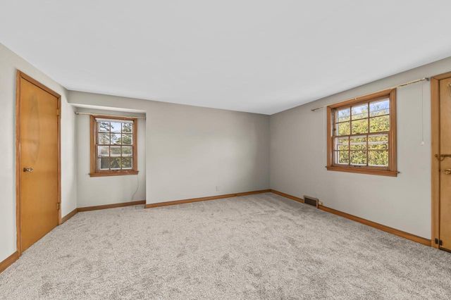 8766 Parkview COURT, Wauwatosa, WI 53226