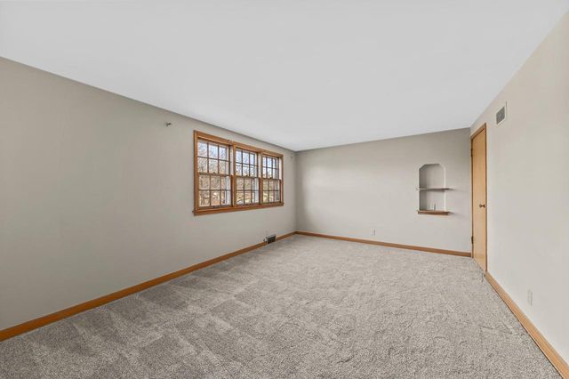 8766 Parkview COURT, Wauwatosa, WI 53226