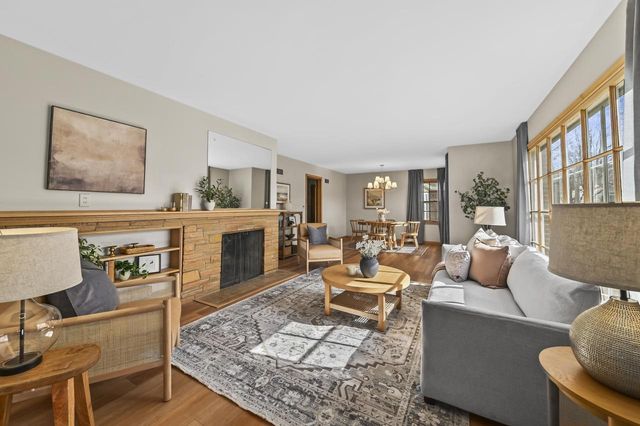 8766 Parkview COURT, Wauwatosa, WI 53226