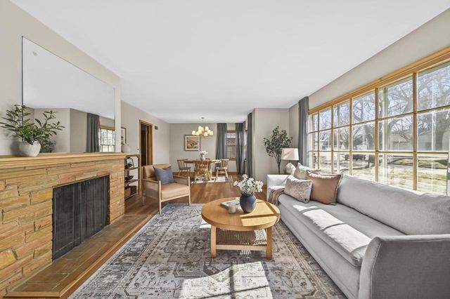 8766 Parkview COURT, Wauwatosa, WI 53226