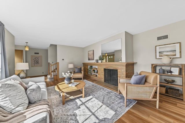 8766 Parkview COURT, Wauwatosa, WI 53226