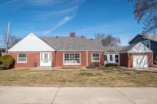 8766 Parkview COURT, Wauwatosa, WI 53226