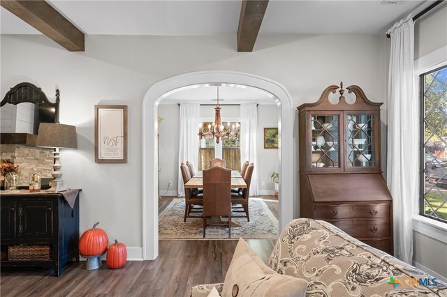 1005 E 14th Street, Cameron, TX 76520