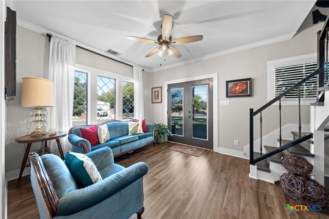 1005 E 14th Street, Cameron, TX 76520