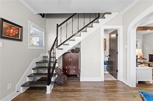 1005 E 14th Street, Cameron, TX 76520