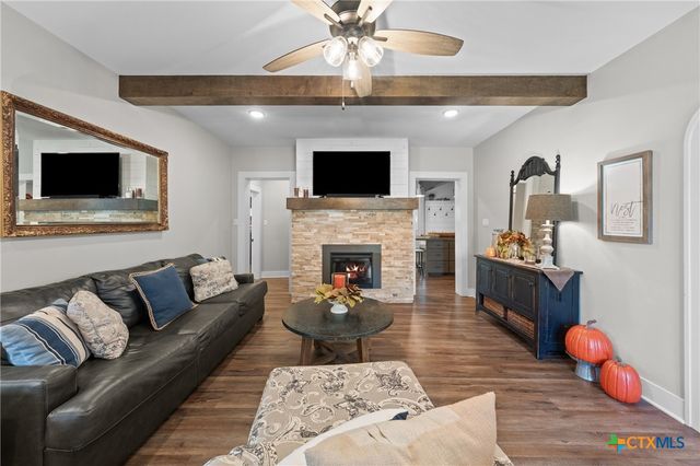 1005 E 14th Street, Cameron, TX 76520