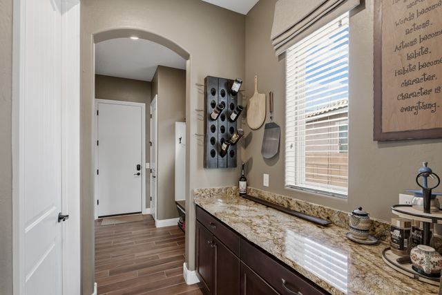 4687 Las Plazuelas, Santa Fe, NM 87507