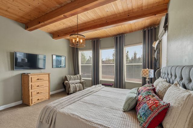 4687 Las Plazuelas, Santa Fe, NM 87507