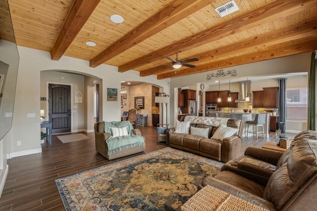 4687 Las Plazuelas, Santa Fe, NM 87507