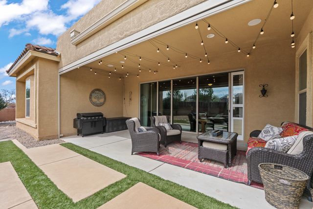 4687 Las Plazuelas, Santa Fe, NM 87507