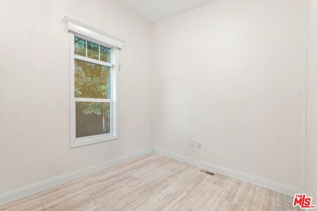 8250 Lankershim Boulevard 112, North Hollywood (los Angeles), CA 91605