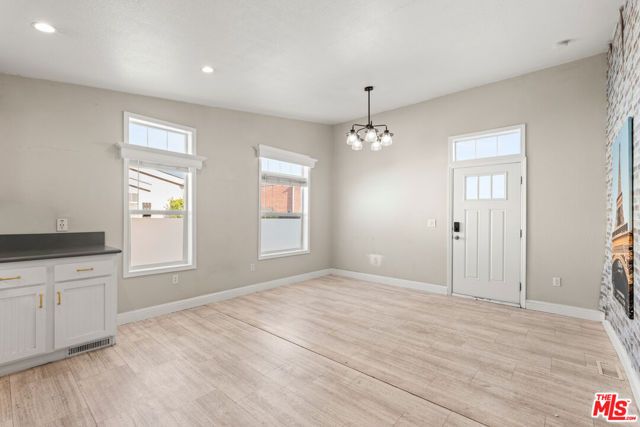 8250 Lankershim Boulevard 112, North Hollywood (los Angeles), CA 91605