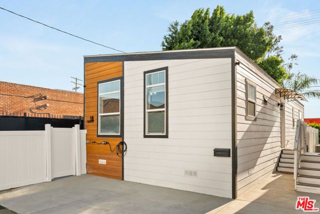 8250 Lankershim Boulevard 112, North Hollywood (los Angeles), CA 91605