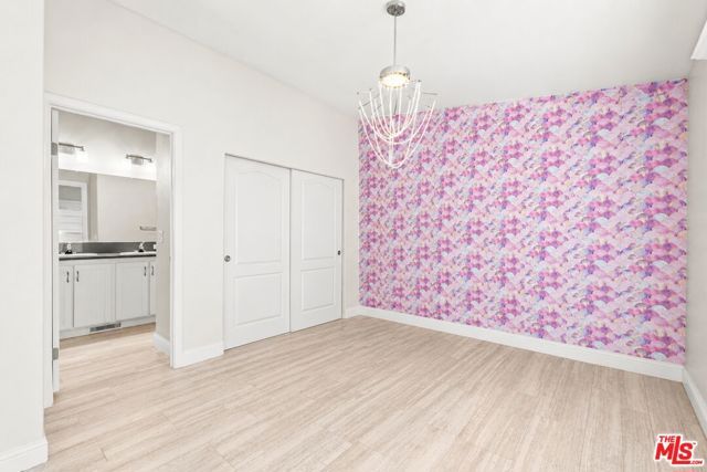 8250 Lankershim Boulevard 112, North Hollywood (los Angeles), CA 91605