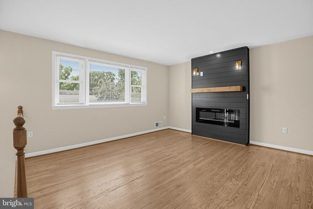 6720 BRIARCLIFF DR, Clinton, MD 20735