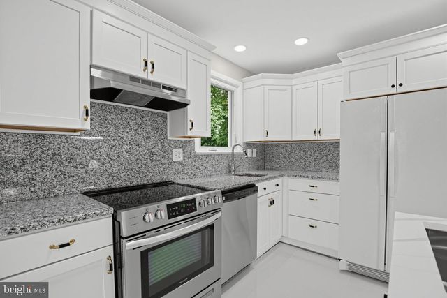 6720 BRIARCLIFF DR, Clinton, MD 20735