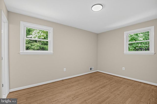 6720 BRIARCLIFF DR, Clinton, MD 20735