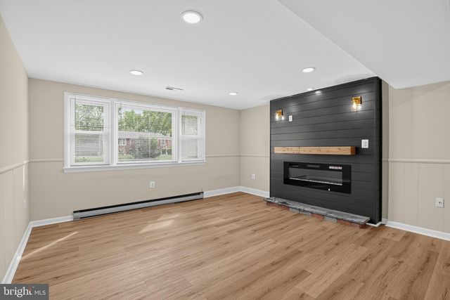 6720 BRIARCLIFF DR, Clinton, MD 20735