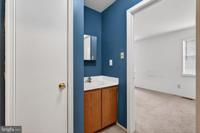 228 GOSHEN RD, Schwenksville, PA 19473