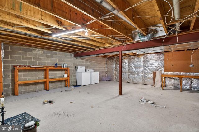 228 GOSHEN RD, Schwenksville, PA 19473
