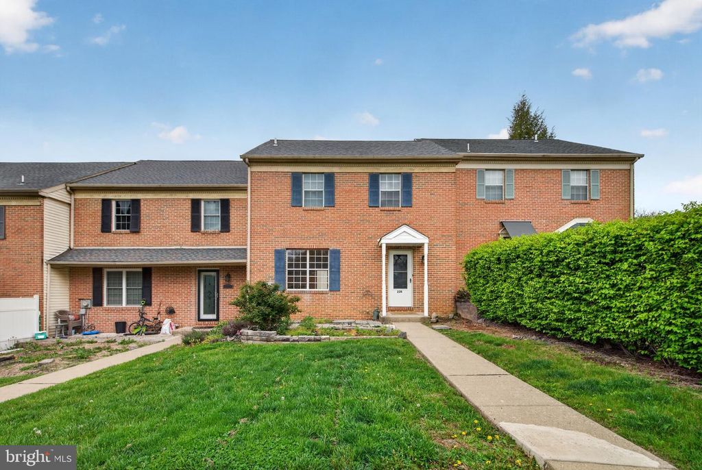 228 GOSHEN RD, Schwenksville, PA 19473