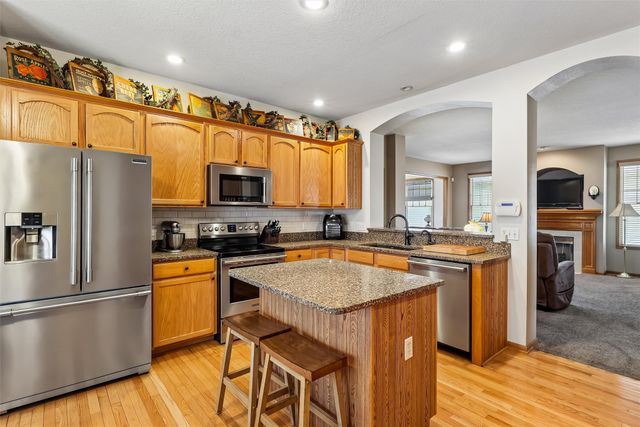 7955 Wistful Vista Drive 14, West Des Moines, IA 50266