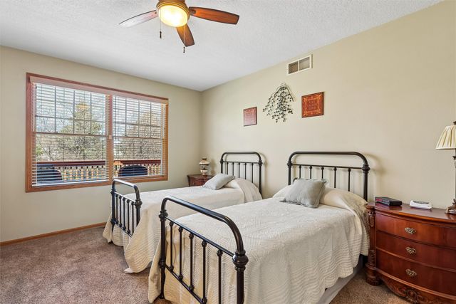 7955 Wistful Vista Drive 14, West Des Moines, IA 50266