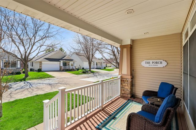 7955 Wistful Vista Drive 14, West Des Moines, IA 50266