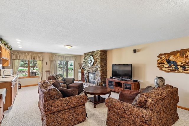 7955 Wistful Vista Drive 14, West Des Moines, IA 50266