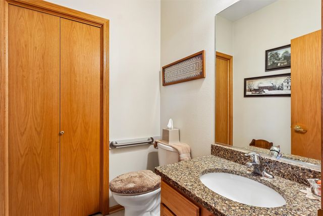 7955 Wistful Vista Drive 14, West Des Moines, IA 50266