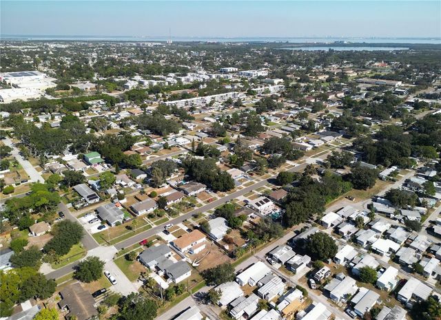 7291 8TH N, St Petersburg, FL 33702