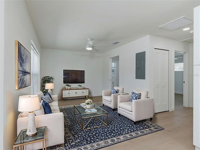 7291 8TH N, St Petersburg, FL 33702